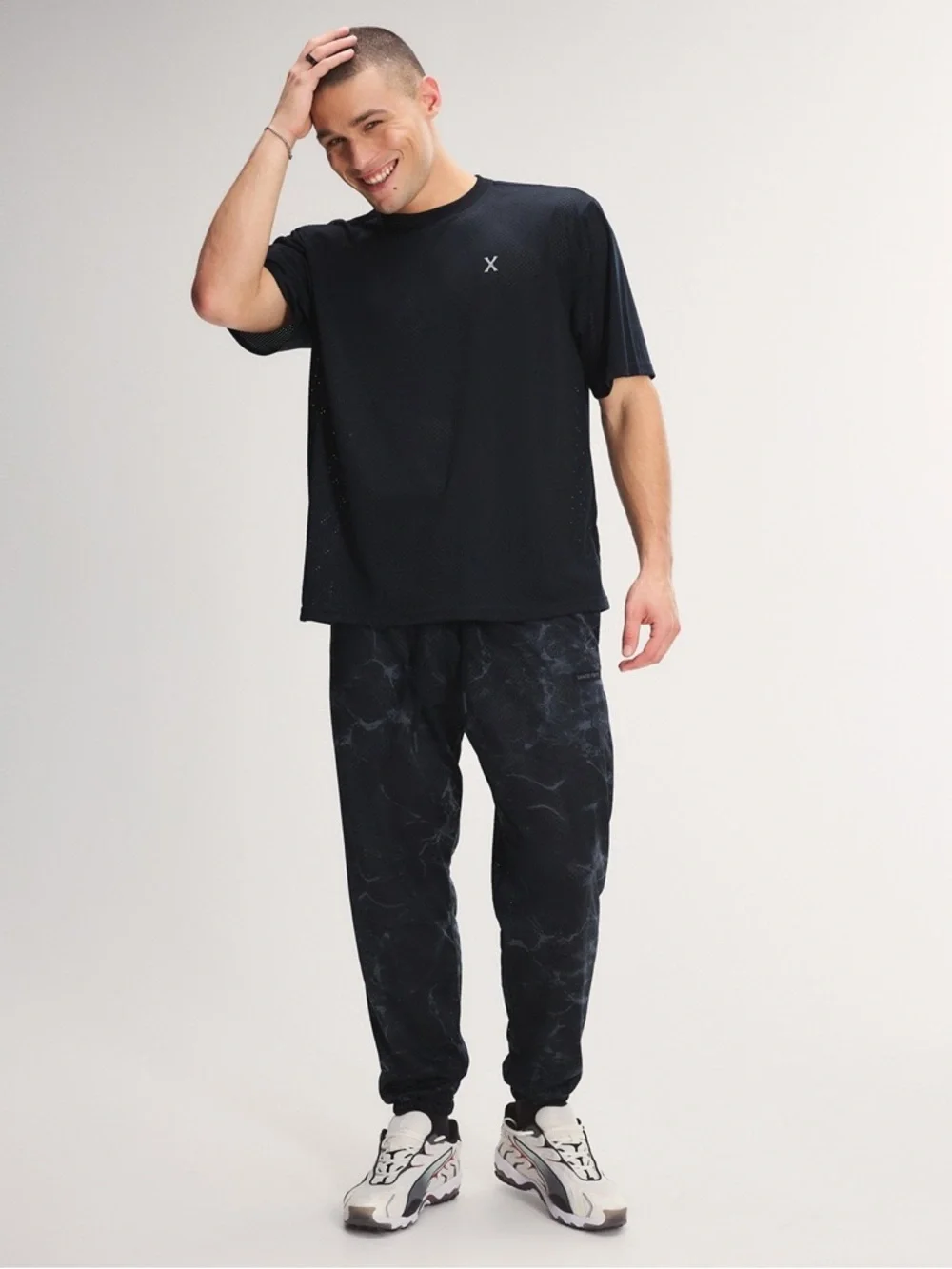 NWT [Savage X Fenty] Mesh City Baller Black Short-Sleeve #18 Jersey Men’s M - Picture 5 of 11